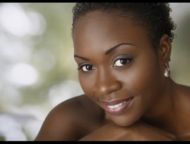 Jeanine De Bique 的头像