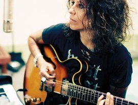 Linda Perry 的头像