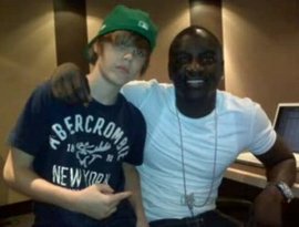 Avatar für Justin Bieber Vs Akon