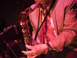 ralph carney 的头像