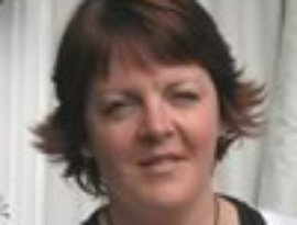 Ruth Perrin 的头像