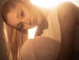 Ariana Grande のアバター