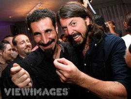 Avatar för Foo Fighters & Serj Tankian