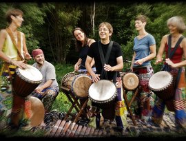 Black Bear Moon Rhythm Ensemble 的头像