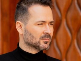 Edward Maya için avatar
