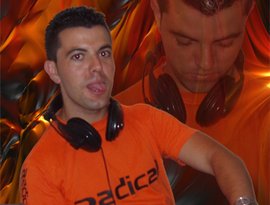 DJ JuanKarLista 的头像