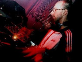 DJ Sandstorm 的头像