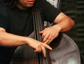 Yair Loewenson Trio 的头像