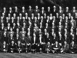 Glynne Jones & Pendyrus Male Choir 的头像