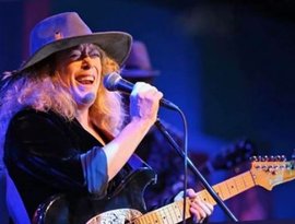 Miss Bix and the Blues fix 的头像