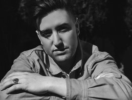 Logan Henderson için avatar