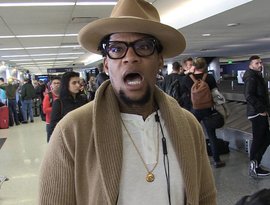 D.L. Hughley için avatar