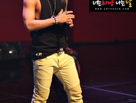 Avatar for Taeyang태양-太陽- a.k.a SOL쏠 (Dong Young Bae동영배)