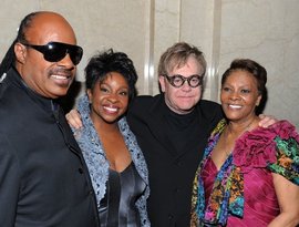 Dionne Warwick with Elton John, Gladys Knight & Stevie Wonder のアバター