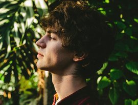 Cosmo Sheldrake のアバター