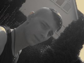 Avatar for Grausamkeit : Mensch