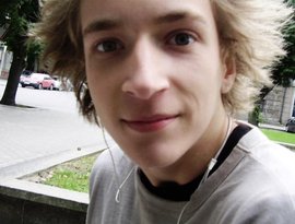 Lukas Shvarus čiulpia 的头像