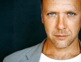 Mikael Persbrandt 的头像