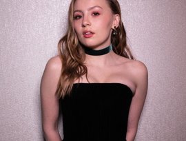 Avatar for Bebe Wood