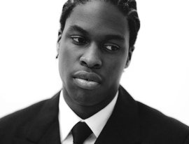 Daniel Caesar のアバター