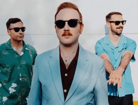 Two Door Cinema Club 的头像