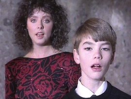 Sarah Brightman & Paul Miles-Kingston 的头像
