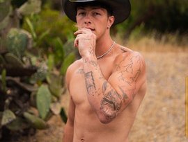Tayler Holder 的头像