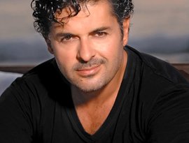 Ragheb Alama için avatar