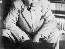 Raymond Chandler 的头像