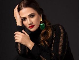 Julia Boutros için avatar