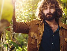 Angus Stone için avatar