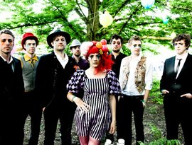 Gabby Young & Other Animals のアバター