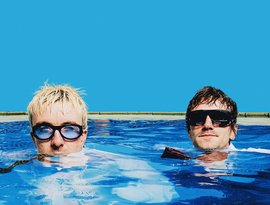 Good Neighbours 的头像