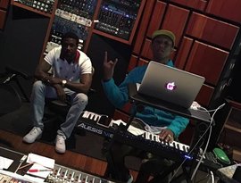 Awatar dla N.E.R.D, Gucci Mane & Wale
