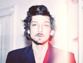 Avatar for León Larregui