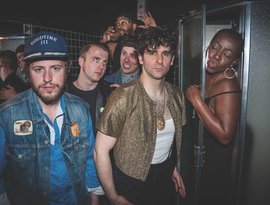 Low Cut Connie 的头像
