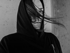 Undertheskin 的头像