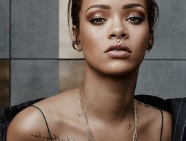 Rihanna 的头像