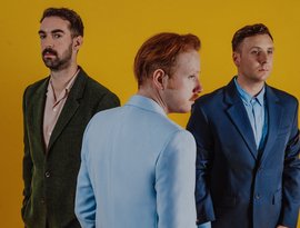 Two Door Cinema Club のアバター