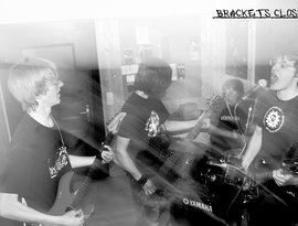 brackets closed 的头像
