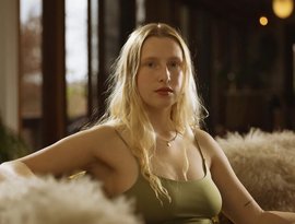 Avatar for Billie Marten