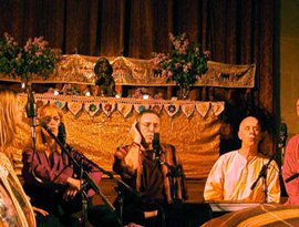 Baird Hersey & Prana with Krishna Das 的头像