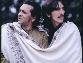 Ravi Shankar & George Harrison için avatar