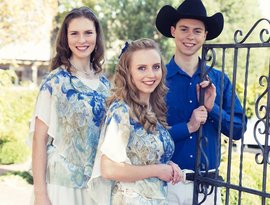 Avatar for The Hanson Family Singers