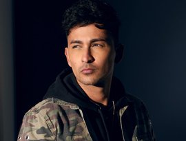 Zack Knight için avatar