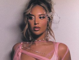 Alina Baraz のアバター