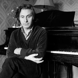 Alfred Schnittke 的头像