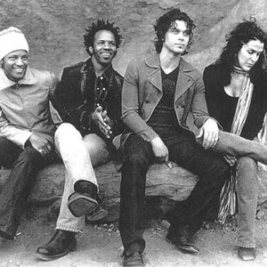 Doyle Bramhall II & Smokestack 的头像
