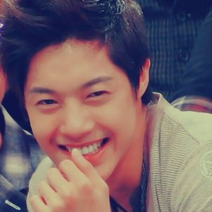 Kim Hyun Joong (SS501) のアバター