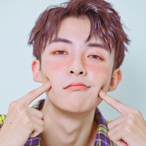 管栎 için avatar
